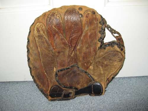 Double Buckle Mitt Back